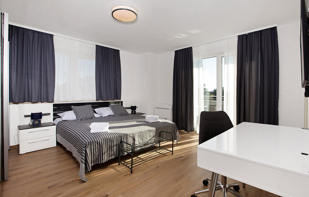 Feriehus - Pula , Kroatia - CIR392 54