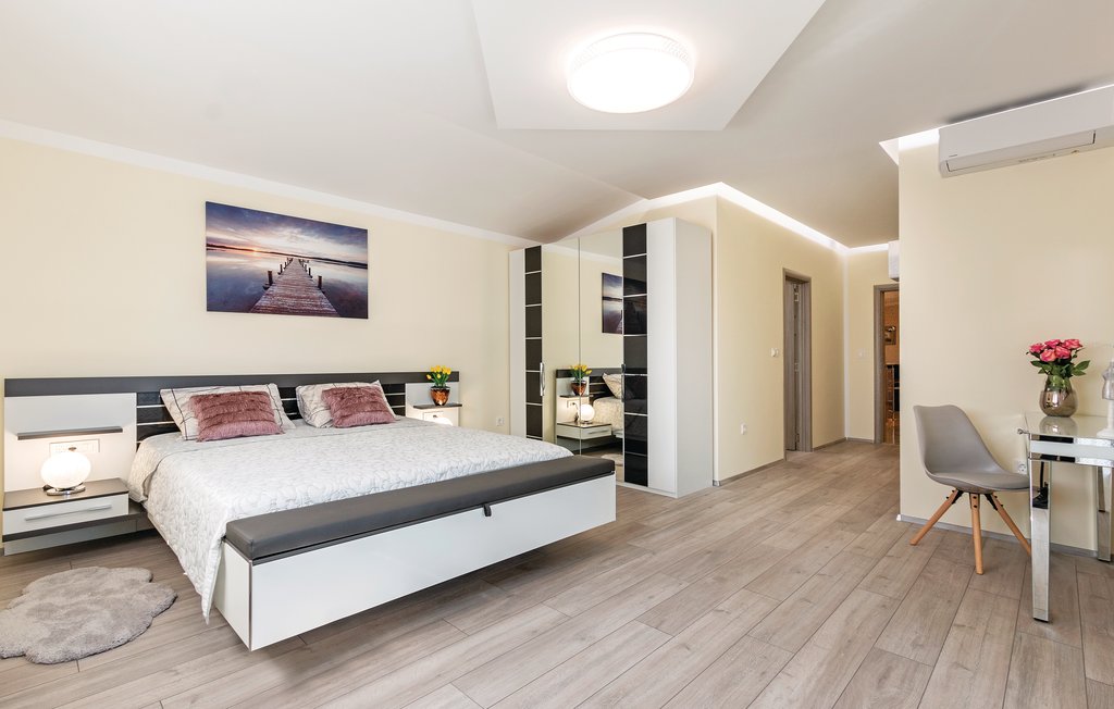 Feriehus - Pula-Marcana , Kroatia - CIR400 40