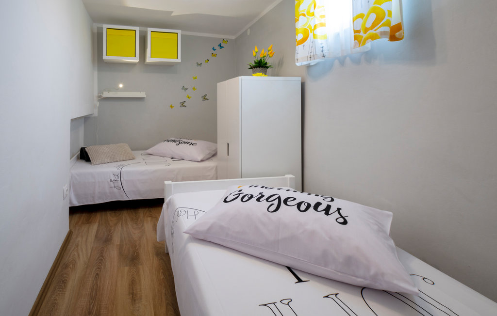 Semesterhus - Pula-Sisan , Kroatien - CIR271 24