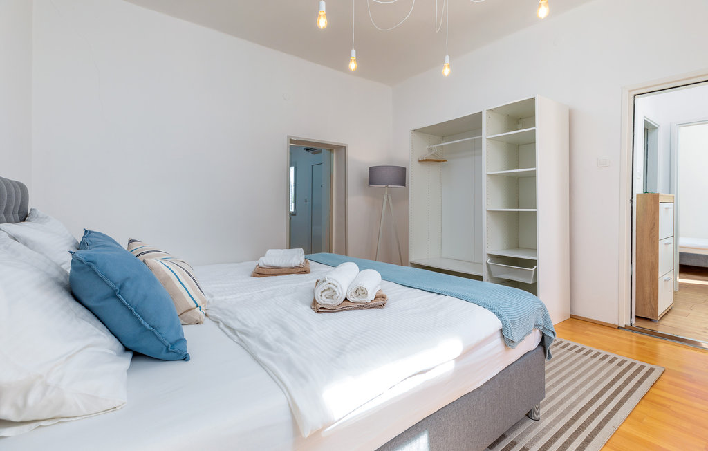 Feriehuse - Pula , Kroatien - CIR498 32