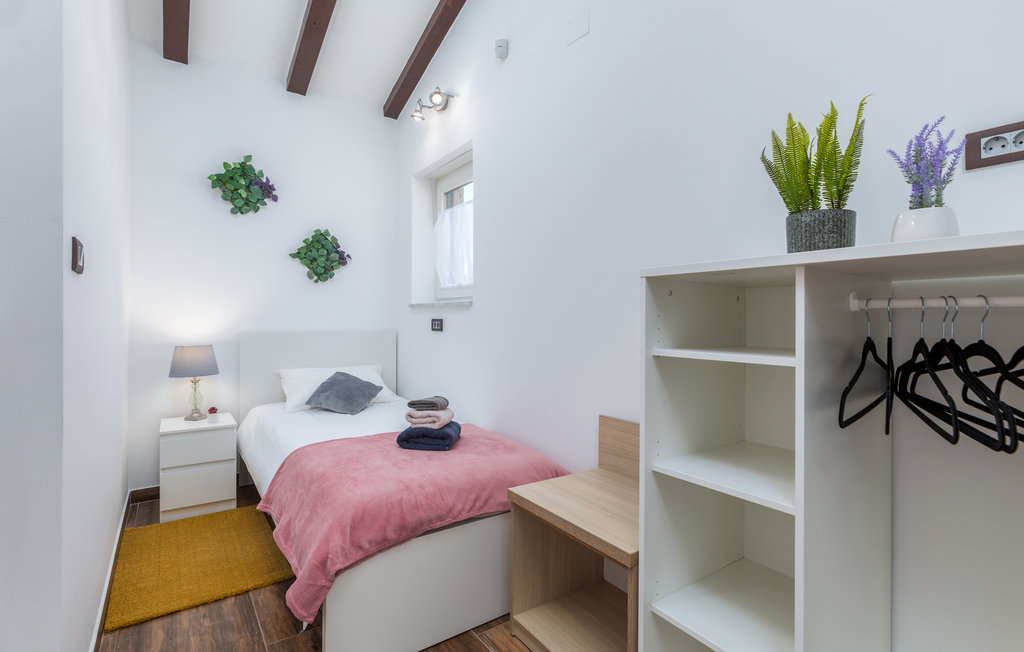 Feriehus - Pula , Kroatia - CIR559 48