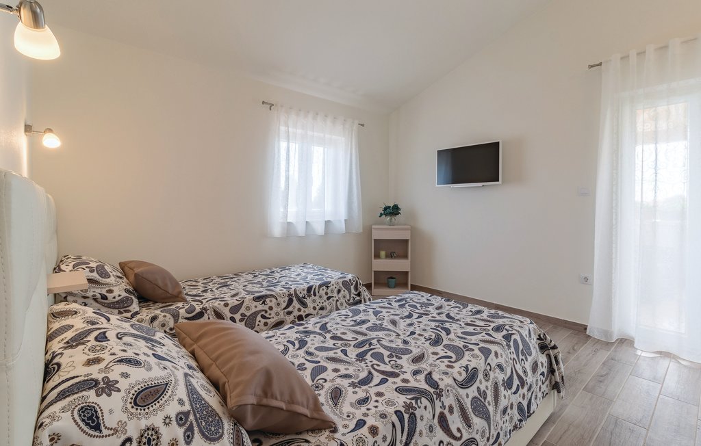 Semesterhus - Pula-Radeki Polje , Kroatien - CIR247 34