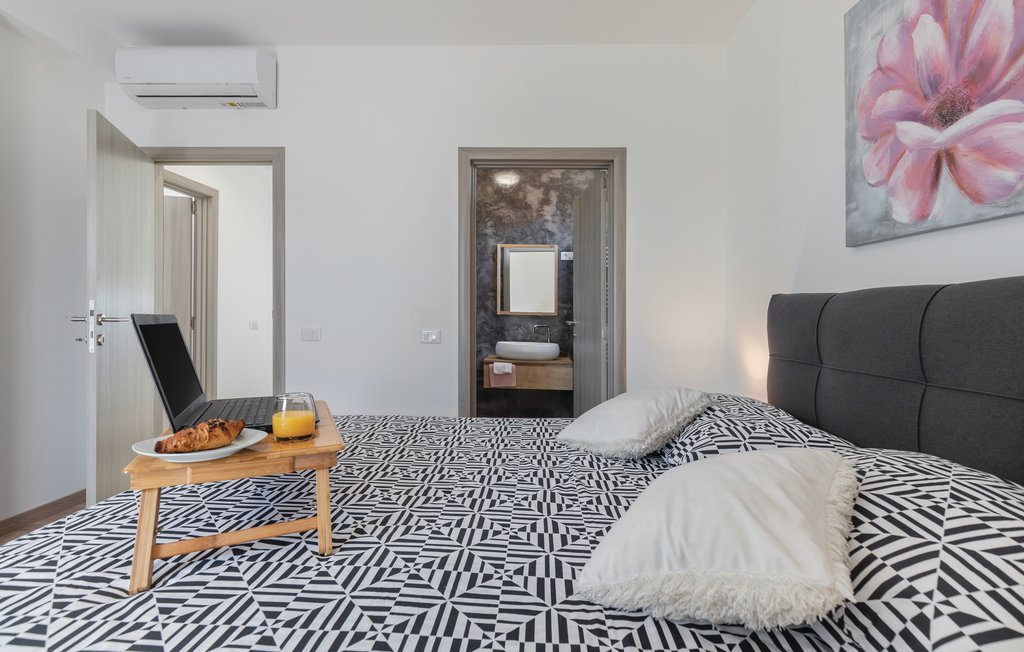 Feriehuse - Pula , Kroatien - CIR305 37