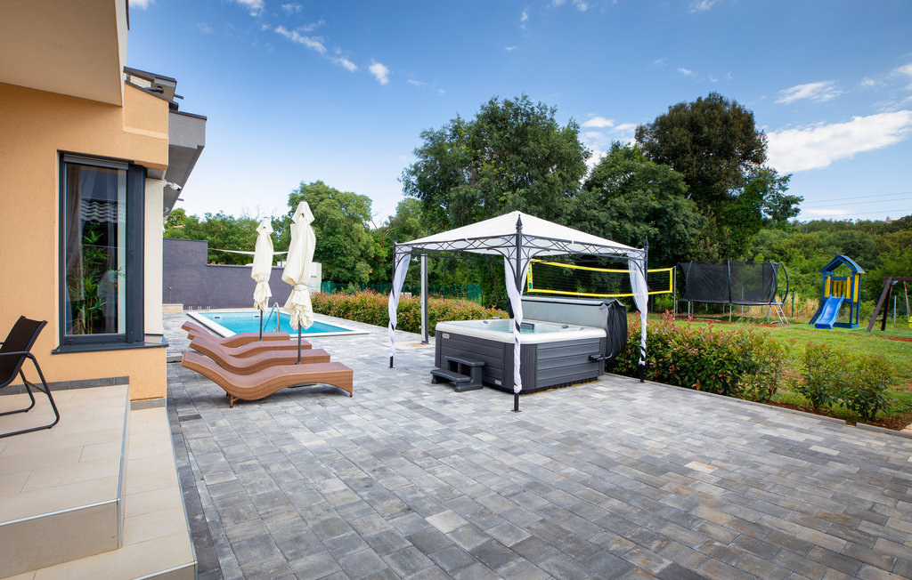 Feriehus - Pula , Kroatia - CIR559 21