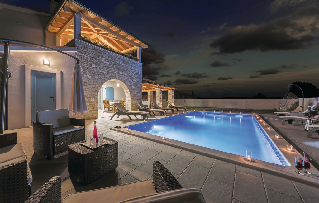 Semesterhus - Pula-Radeki Polje , Kroatien - CIR247 23