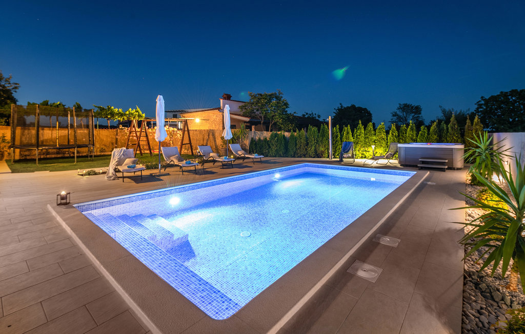 Feriehus - Pula-Radeki Polje , Kroatia - CIR390 23