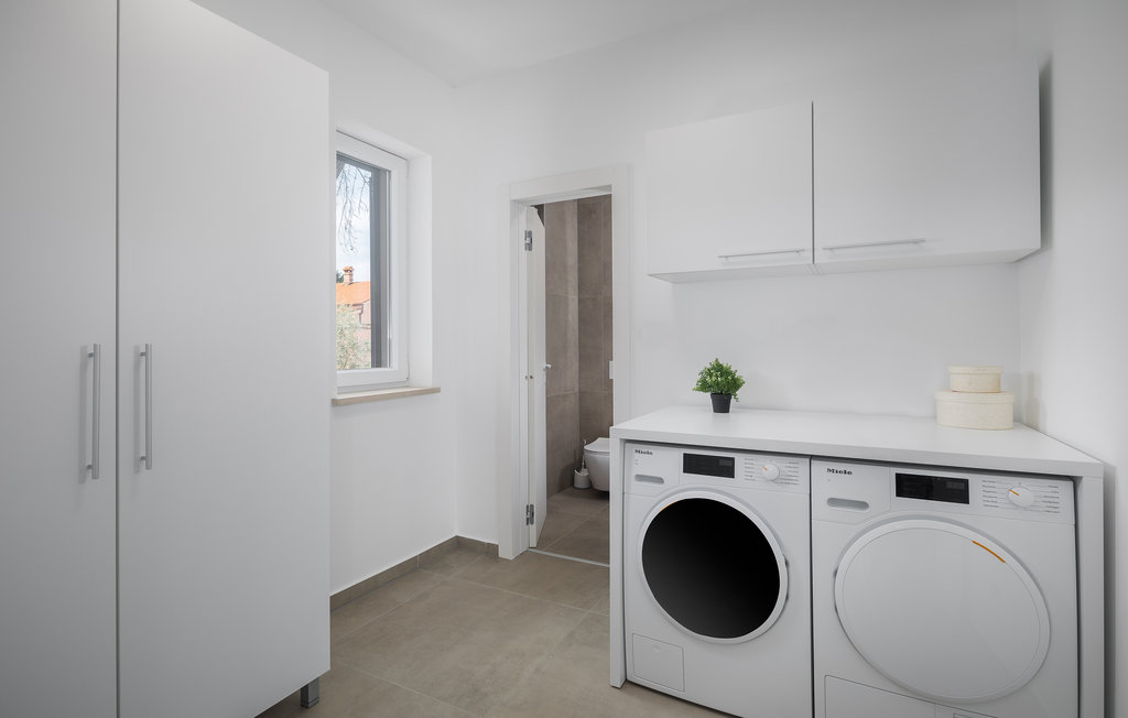 Feriehuse - Pula , Kroatien - CIR586 32