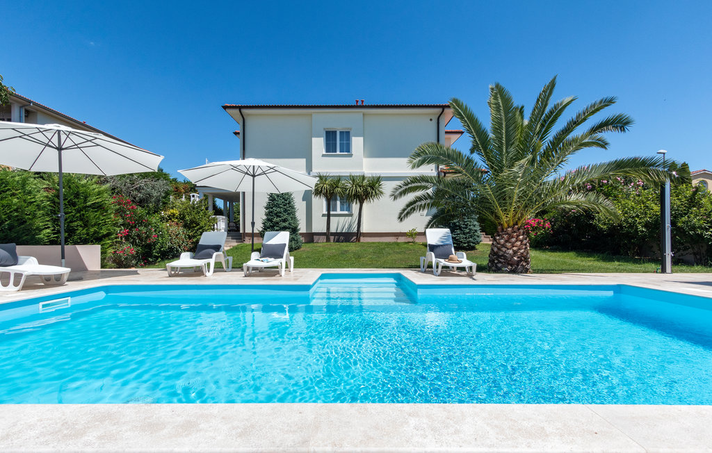 Feriehus - Pula , Kroatia - CIR355 1