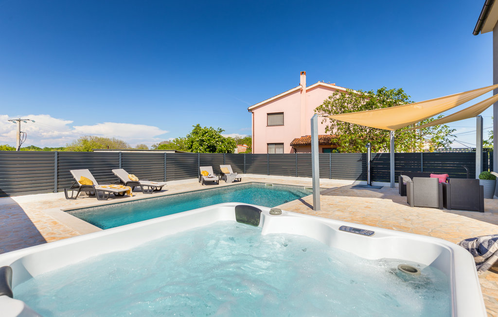 Feriehuse - Pula-Valtura , Kroatien - CIR388 1