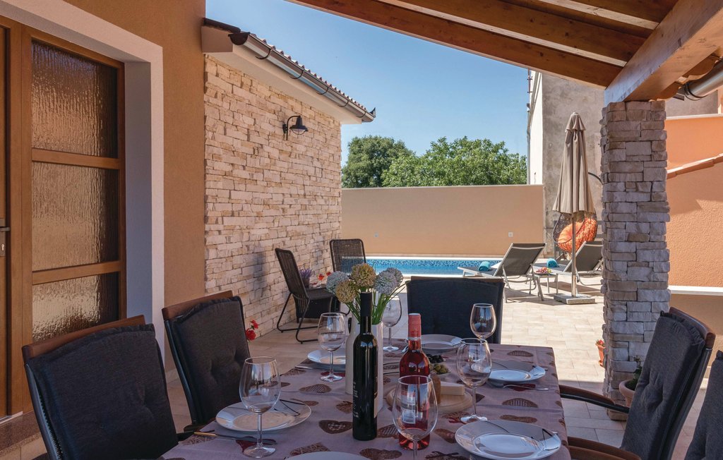 Ferienhaus - Pula-Valtura , Kroatien - CIR246 11