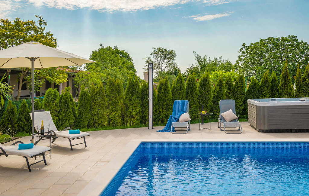 Feriehus - Pula-Radeki Polje , Kroatia - CIR390 14