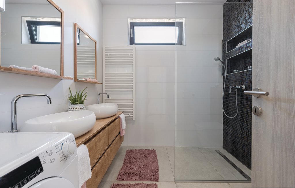 Feriehuse - Pula , Kroatien - CIR305 51