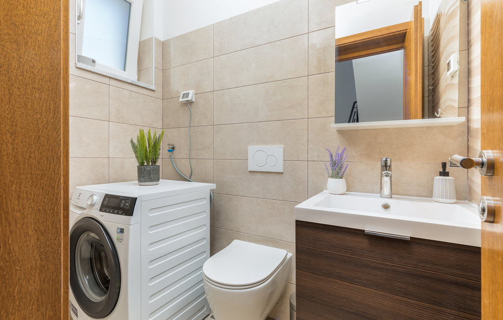 Feriehus - Pula , Kroatia - CIR559 55