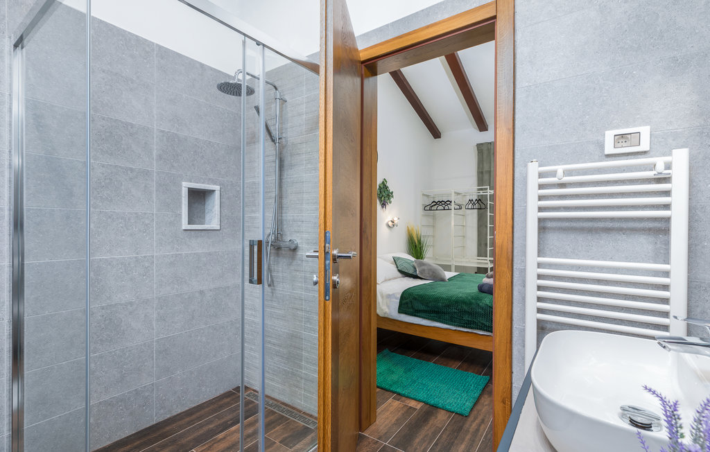 Feriehus - Pula , Kroatia - CIR559 52