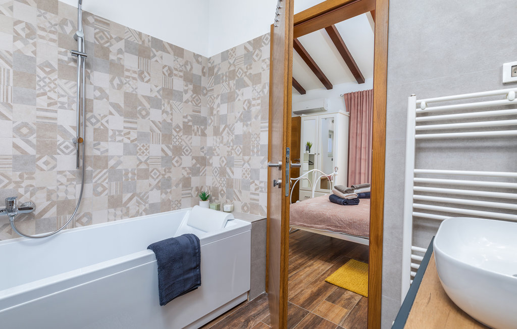 Feriehus - Pula , Kroatia - CIR559 50