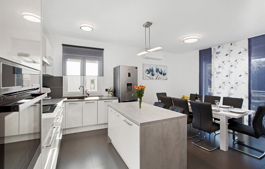 Feriehus - Pula , Kroatia - CIR392 8