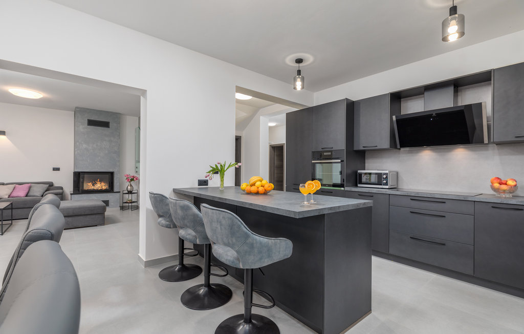 Feriehus - Pula , Kroatia - CIR392 36