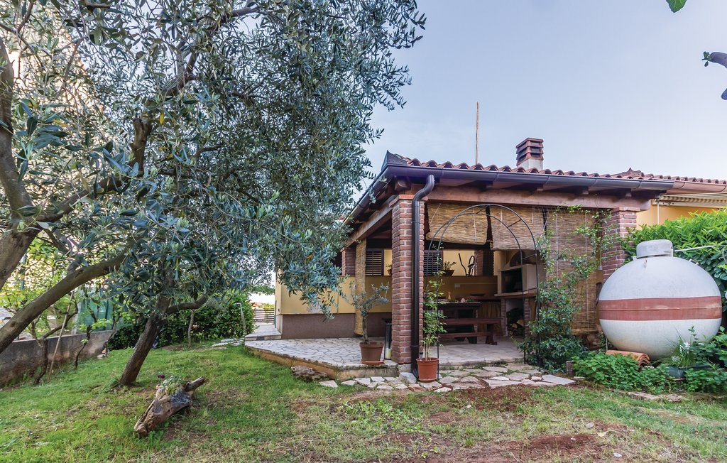 Feriehus - Pula , Kroatia - CIR274 8