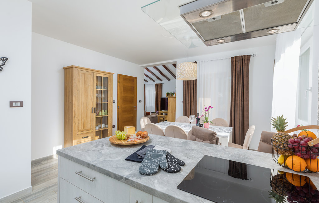 Feriehus - Pula , Kroatia - CIR559 32