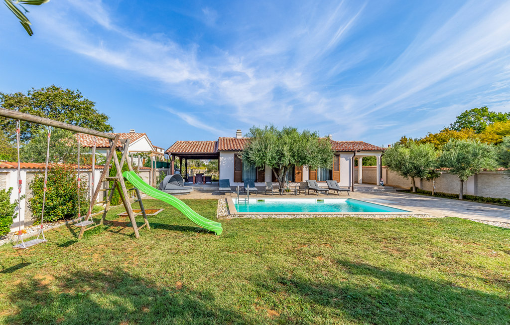 Feriehus - Pula , Kroatia - CIR601 1