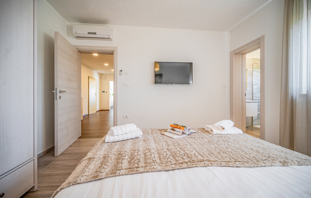 Feriehus - Pula , Kroatia - CIR585 34