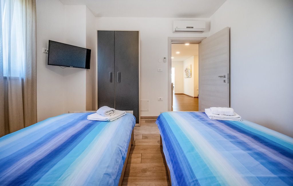 Feriehus - Pula , Kroatia - CIR585 36