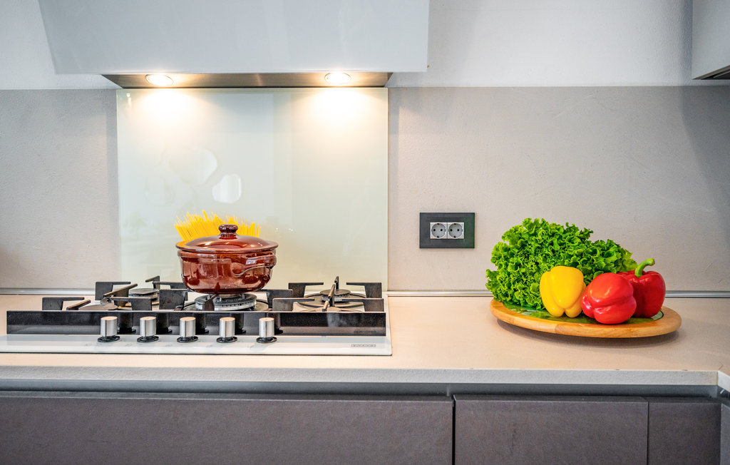 Feriehus - Pula , Kroatia - CIR585 25