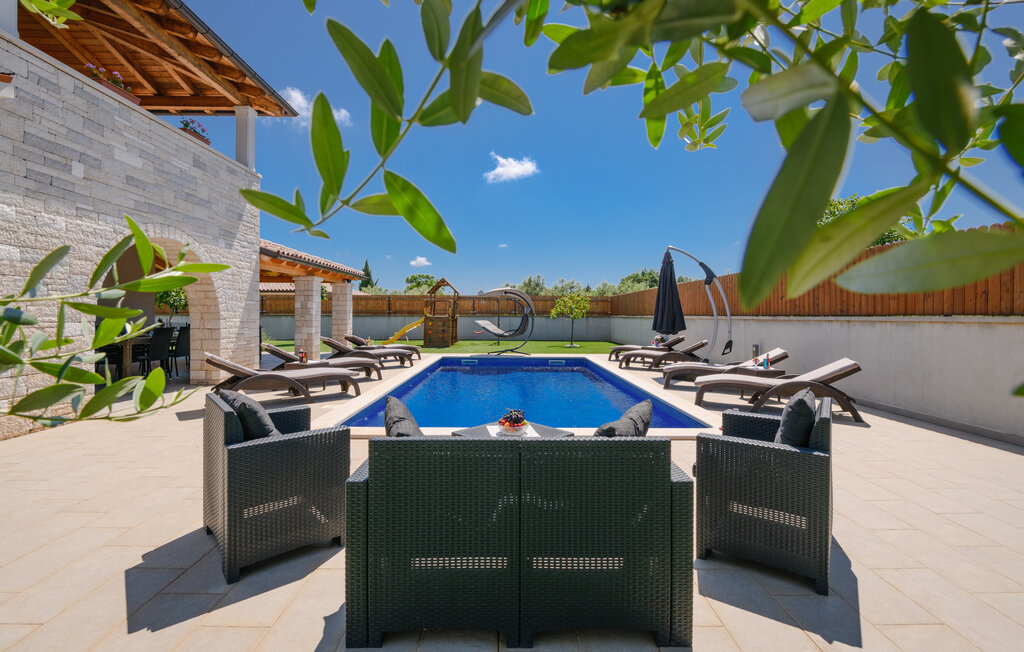 Semesterhus - Pula-Radeki Polje , Kroatien - CIR247 7