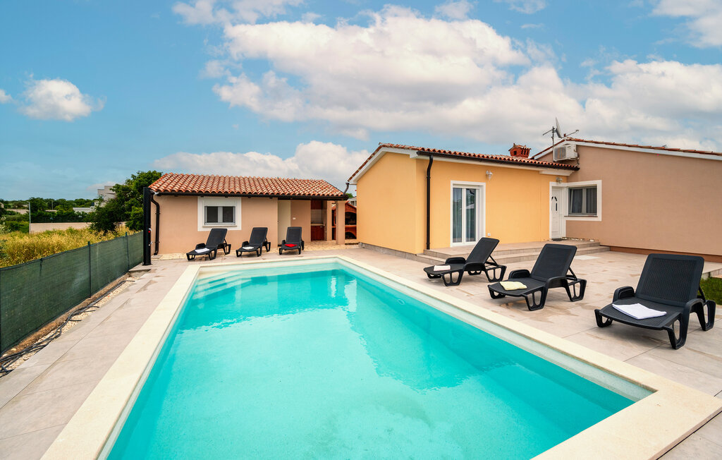 Feriehuse - Pula-Galizana , Kroatien - CIR420 1