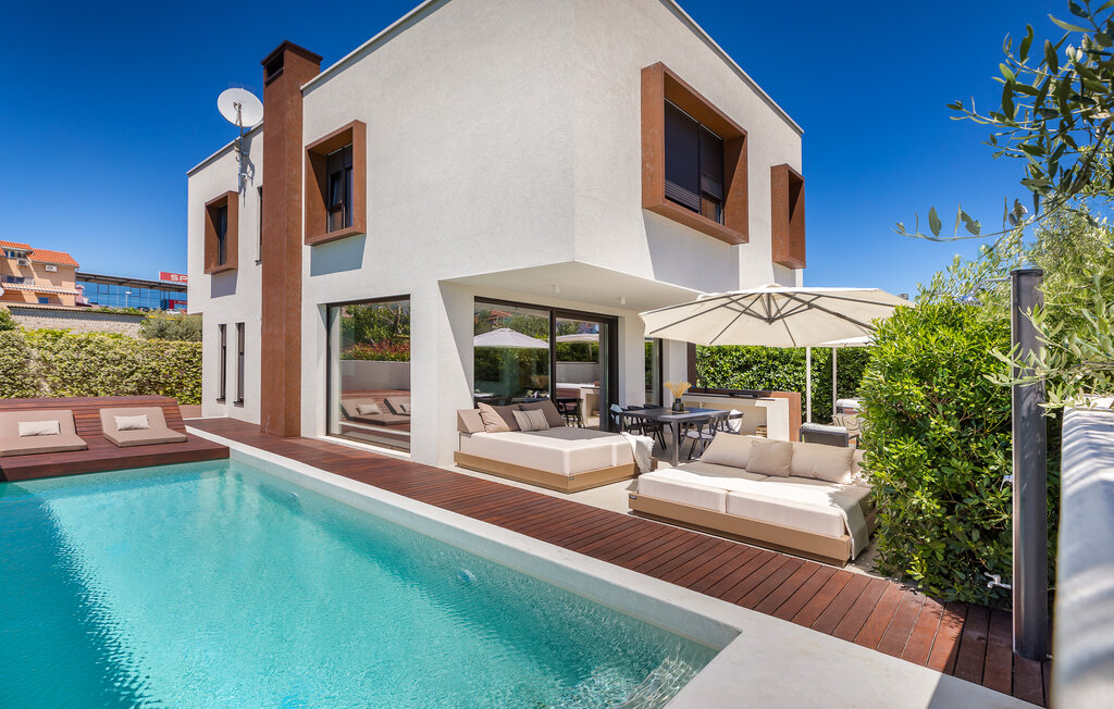 Feriehus - Pula , Kroatia - CIR497 1