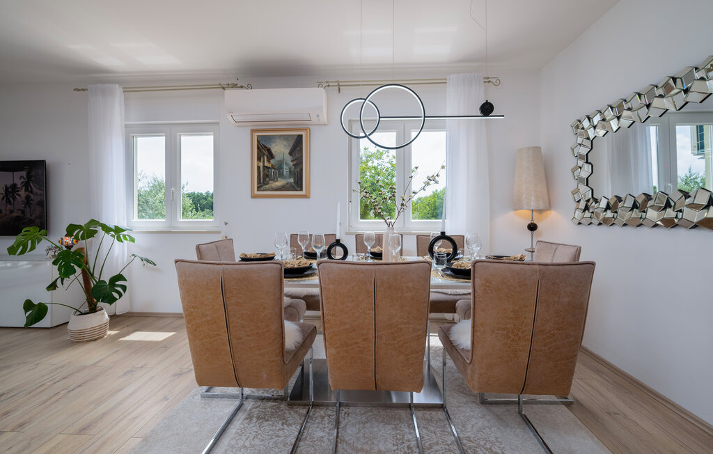 Semesterhus - Pula , Kroatien - CIR713 401