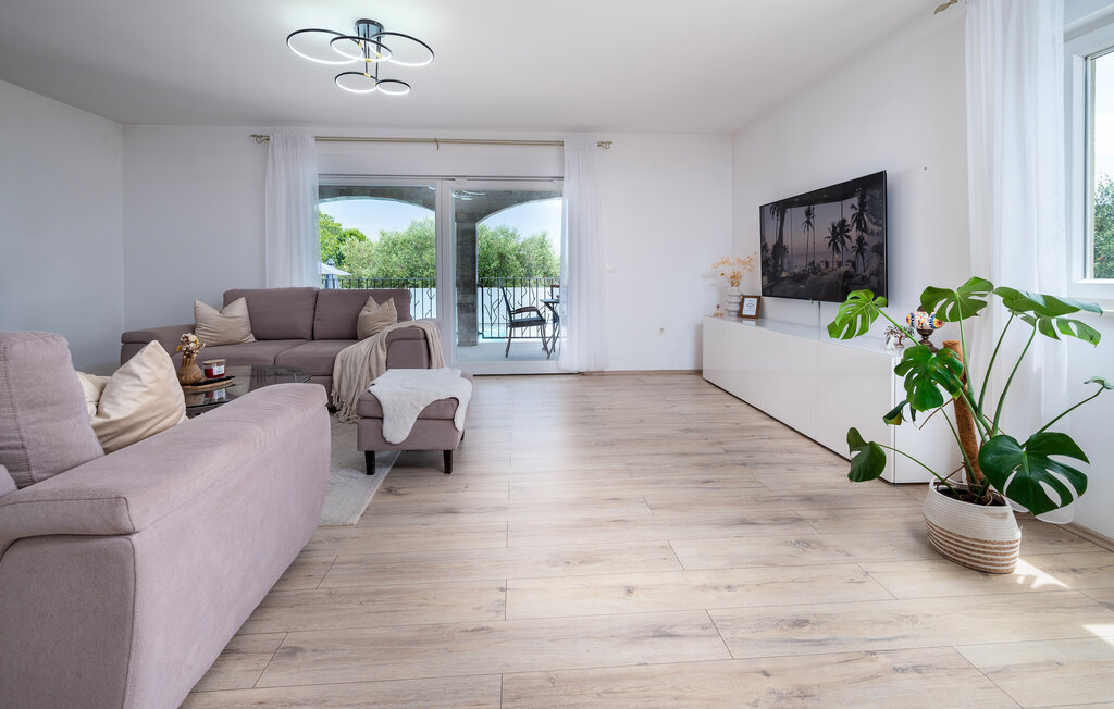 Semesterhus - Pula , Kroatien - CIR713 302