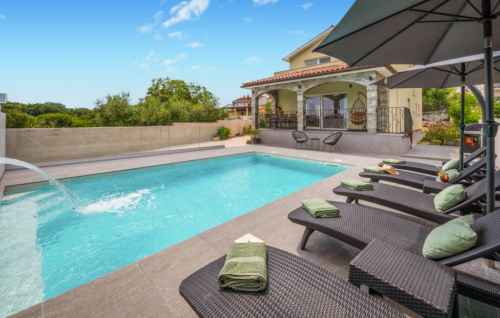 Semesterhus - Pula , Kroatien - CIR713 1