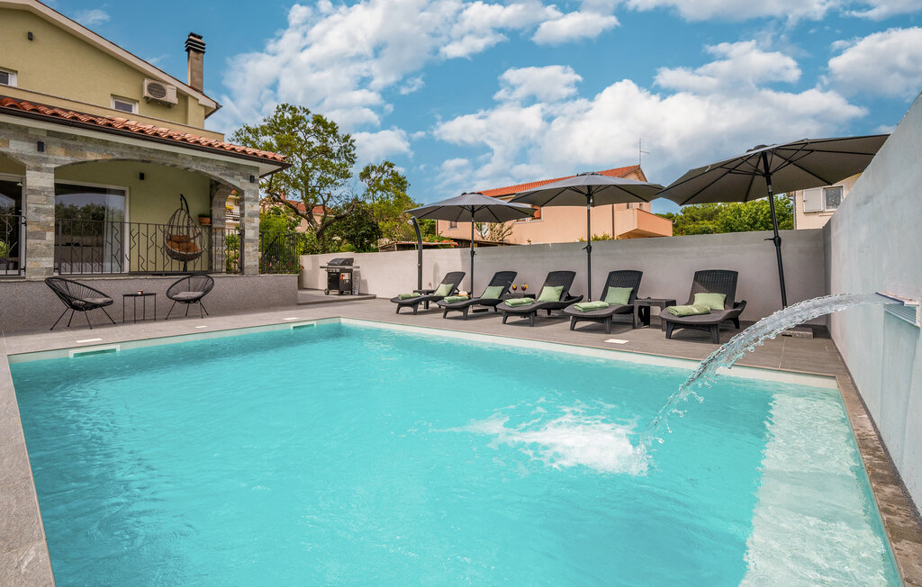 Semesterhus - Pula , Kroatien - CIR713 13