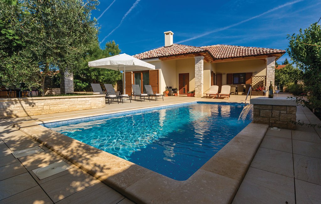 Ferienhaus - Pula-Sisan , Kroatien - CIZ330 1