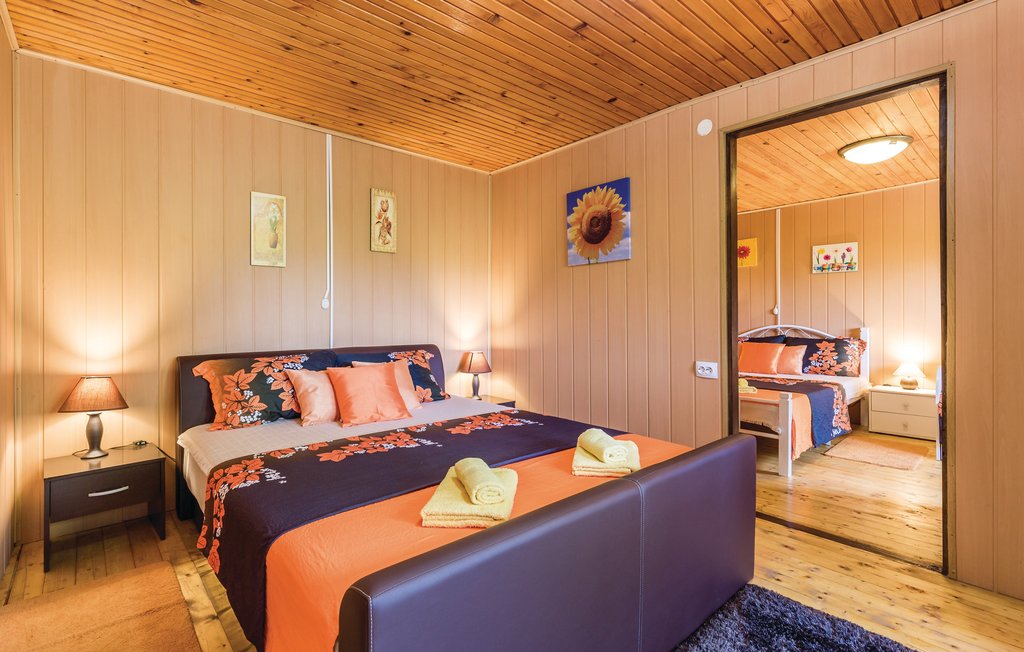 Semesterhus - Plitvicka jezera-Plaski , Kroatien - CKB275 5