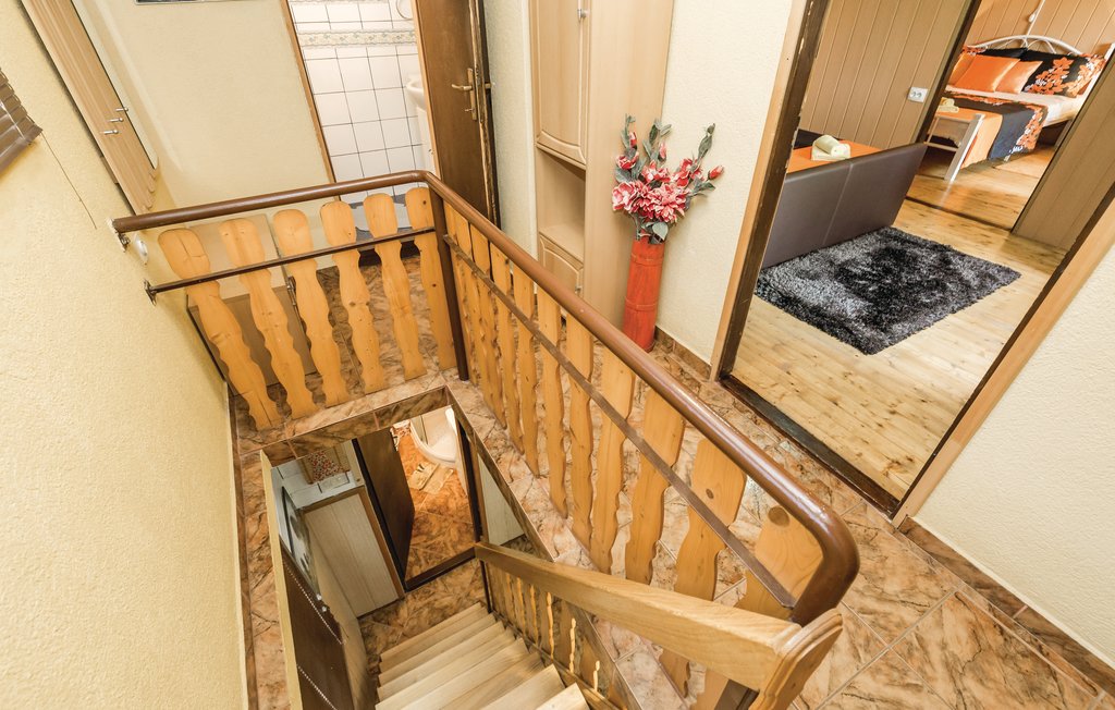 Semesterhus - Plitvicka jezera-Plaski , Kroatien - CKB275 31