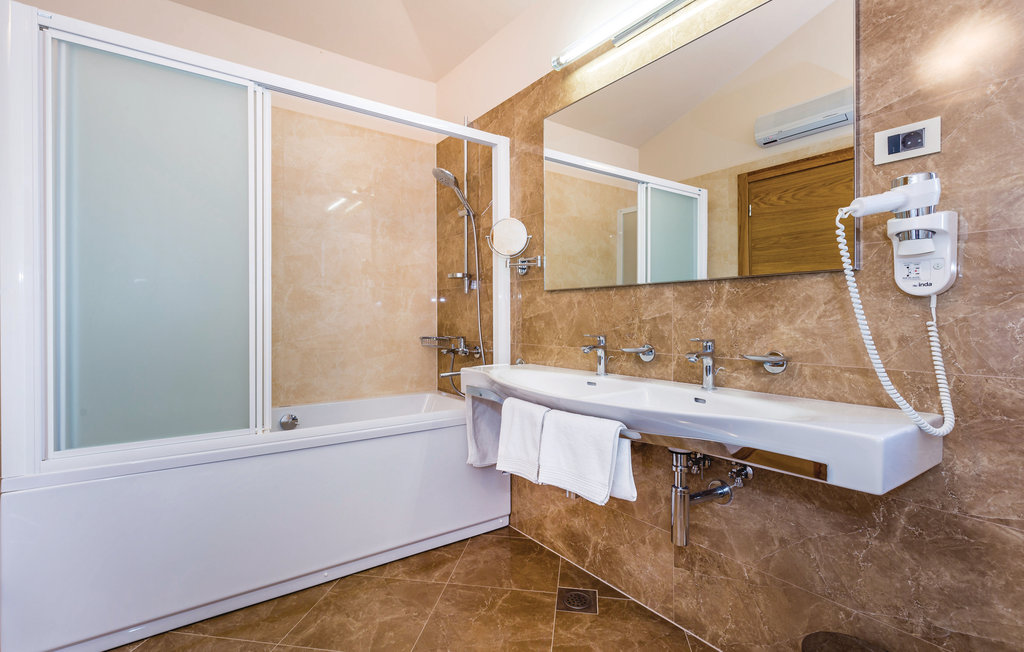 Feriehus - Krk-Turcic , Kroatia - CKK547 37