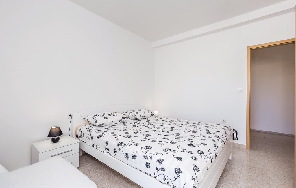 
Holiday rental - Rab-Barbat , Croatia - CKR587 24