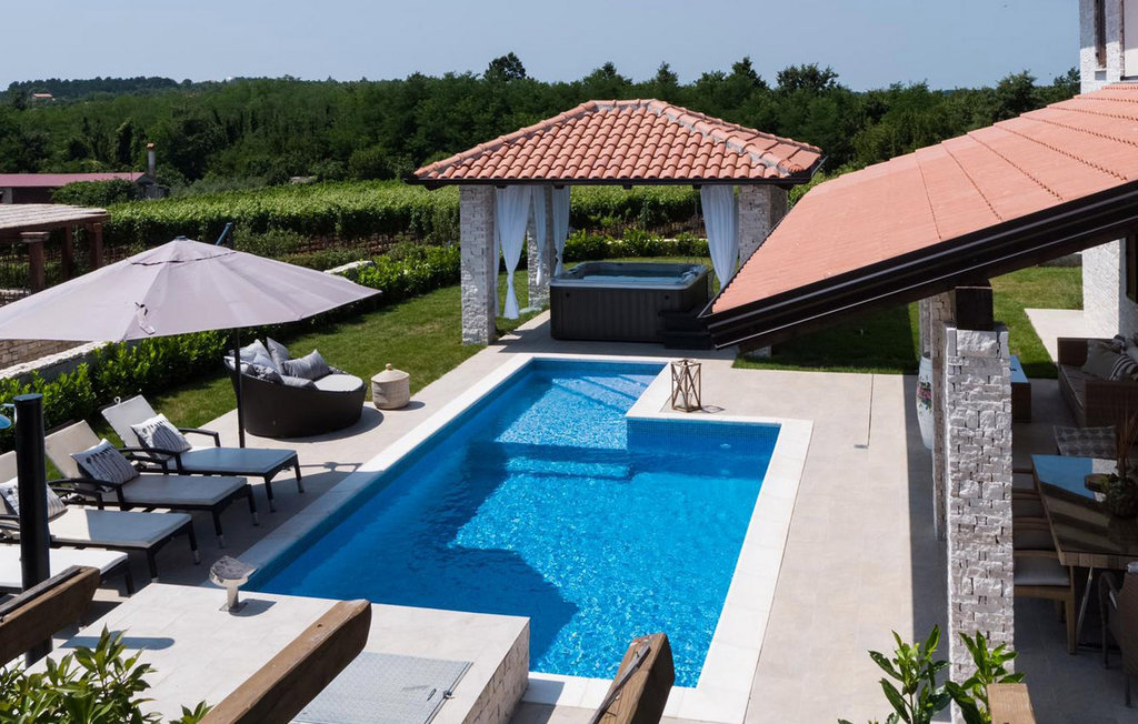 Feriehus - Visnjan , Kroatia - CLI073 1