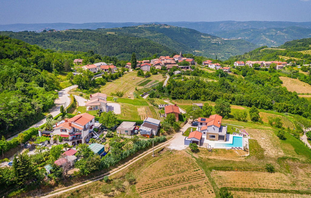 Semesterhus - Pazin , Kroatien - CLI869 60