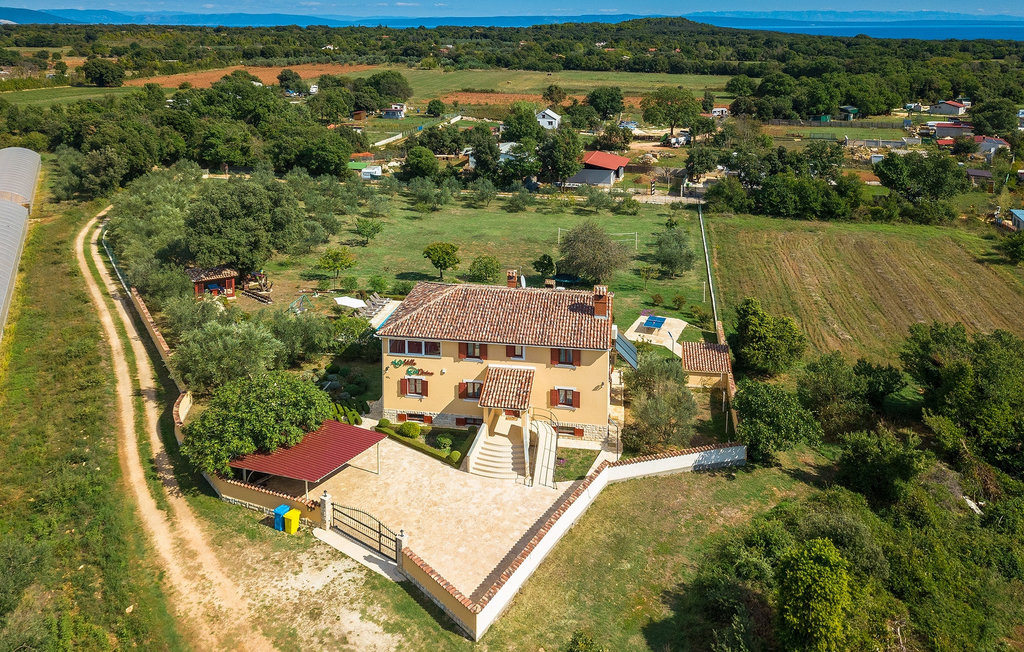 Feriehus - Pula , Kroatia - CLS548 17