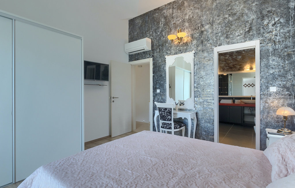 Ferienhaus - Pula-Monte Kope , Kroatien - CLS226 50