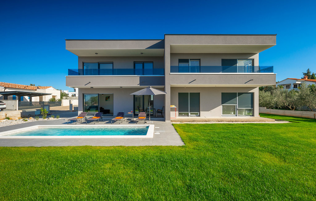 Semesterhus - Pula , Kroatien - CLS646 1