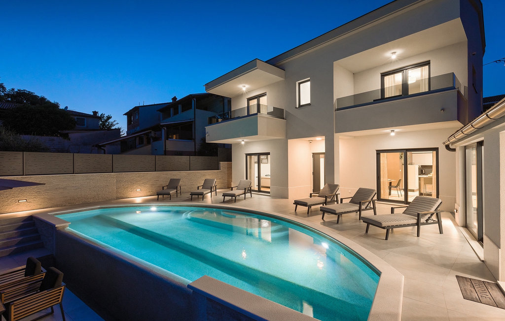 Feriehuse - Pula , Kroatien - CLS666 1