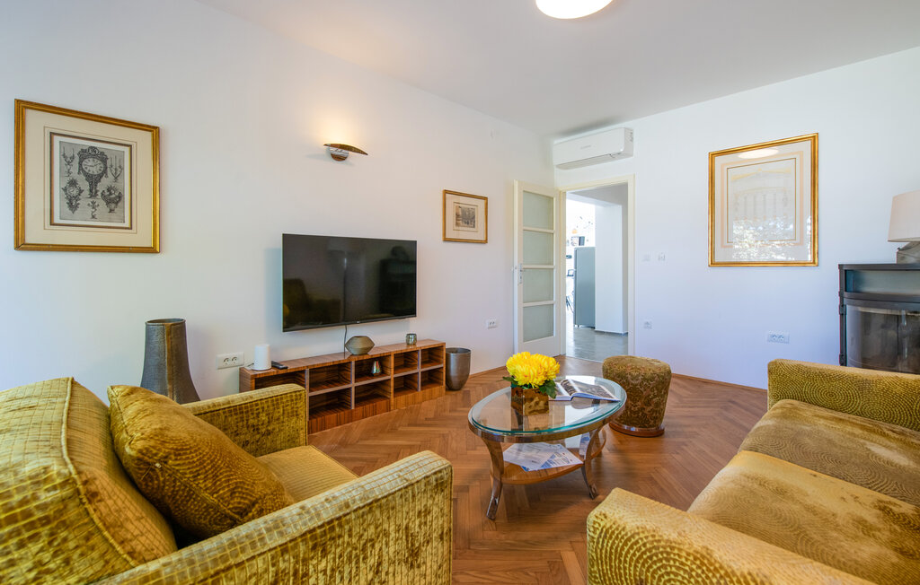 
Holiday rental - Pula , Croatia - CLT200 4