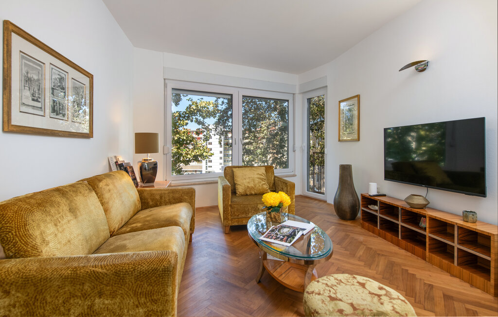 
Holiday rental - Pula , Croatia - CLT200 1