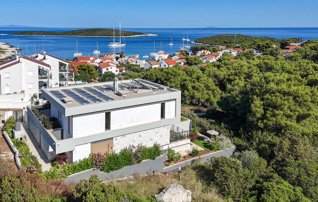 Semesterhus - Vis , Kroatien - CSC498 19