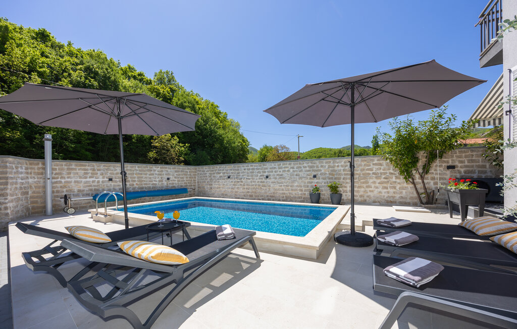 Domy wakacyjne - Split - Sinj , Chorwacja - CSC721 2