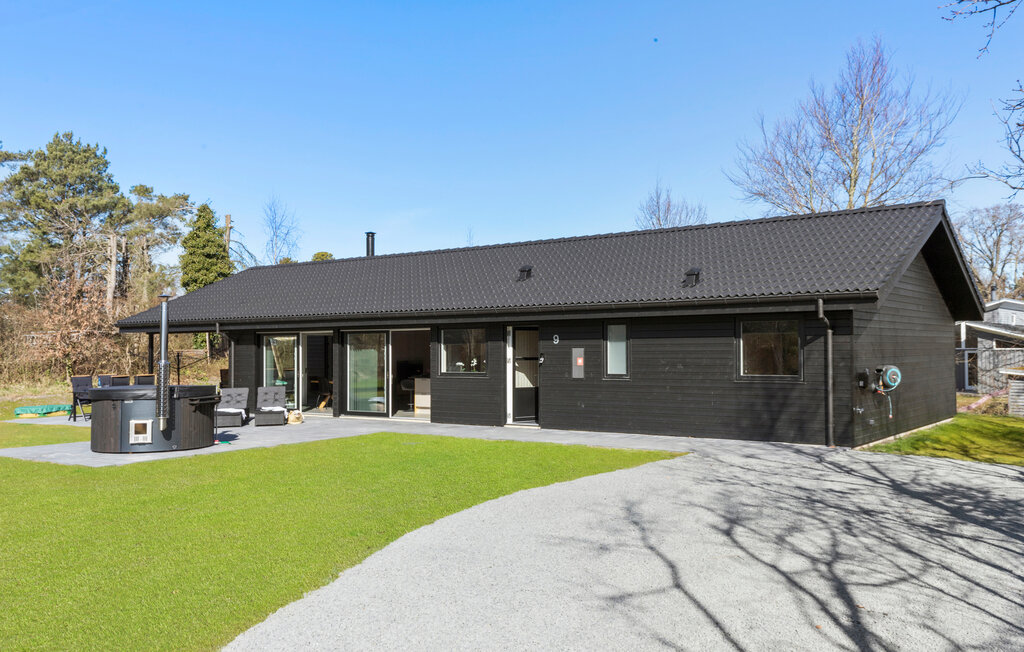 Feriehuse - Øer Strand , Danmark - D04209 1